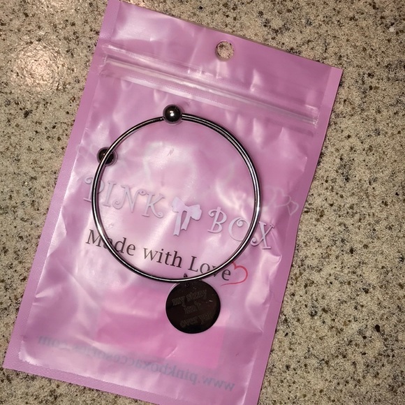 Bracelet - Picture 3 of 3